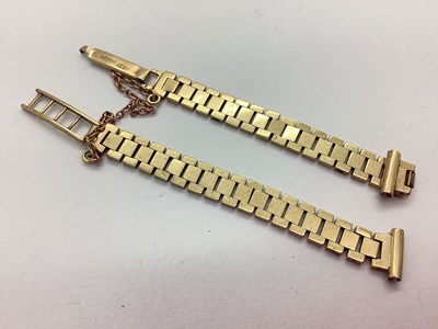 Lot 91 - A 9ct Gold Brick Link Watch Strap, with...