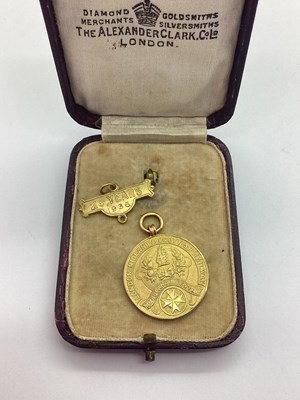 Lot 87 - A 9ct Gold "LONDON MIDLAND & SCOTTISH RAILWAY"...