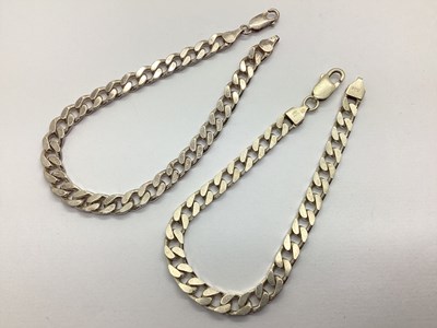 Lot 103 - A Chunky Curb Link Chain, to clasp stamped...