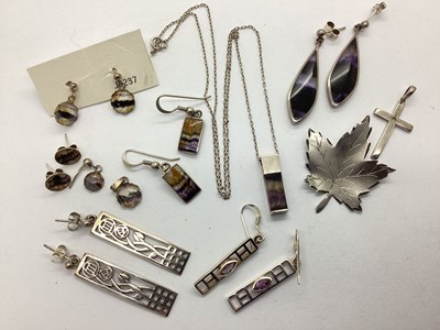 Lot 119 - A Small Collection of "925" and Other...