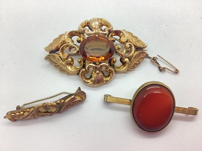 Lot 147 - A Large Decorative Victorian Single Stone...