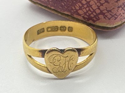 Lot 47 - A 22ct Gold Heartshape Signet Ring, the...
