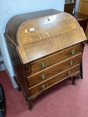 Lot 1512 - 1920s Oak Bureau, with fall front, three...