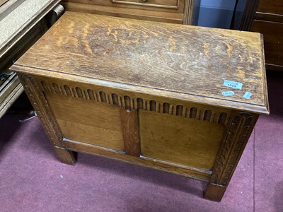 Lot 1529 - XX Century Oak Sewing Box, with a hinged lid,...