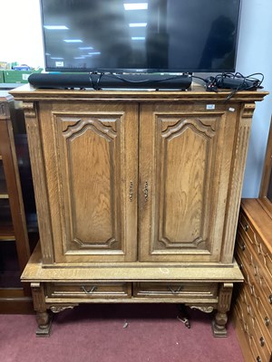Lot 1506 - XX Century Oak Continental Style Cabinet, on...