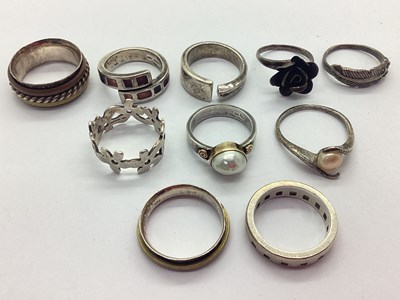 Lot 131 - A Selection of Modern Hallmarked Silver and...