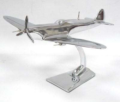 Lot 1415 - White Metal Desk Top Aeroplane, on stand 19cm...