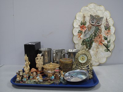 Lot 1091 - Early XX Century Brass Easel Novelty Mantel...