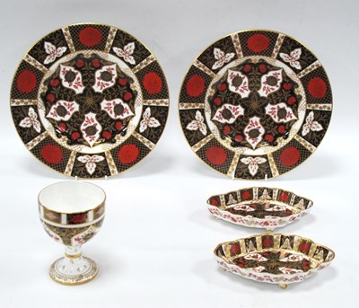 Lot 1201 - Abbeydale 'Chrysanthemum' China Plates 27.5cm...
