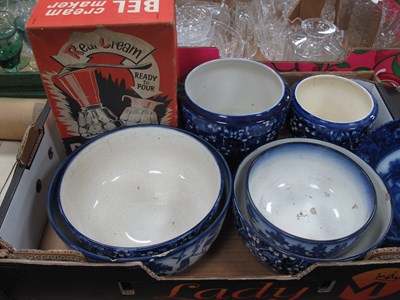 Lot 1095 - Minton Bowls and Jardiniéres (6), plate, bowl...