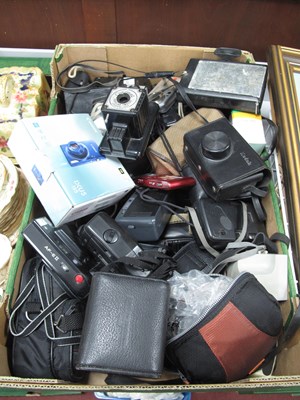 Lot 1057 - Cameras; A quantity of cameras to include some...