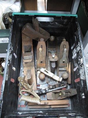 Lot 1077 - Woodworkers Planes, Stanley, Bailey, Record,...