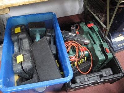 Lot 1135 - Drills, sander, saws, many other tools...