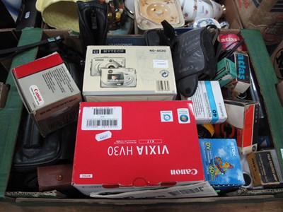 Lot 1101 - Cameras; Canon HDV Vivian HV30 camcorder,...