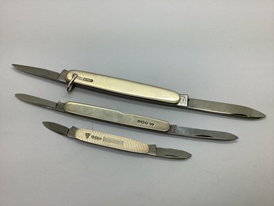 Lot 374 - A Two Blade Folding Pocket Knife with...