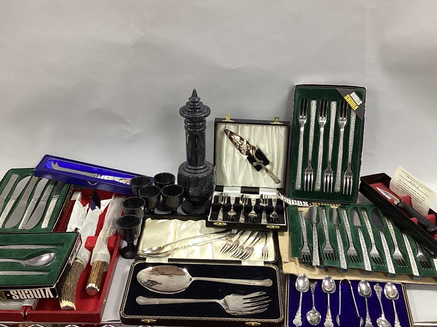 Lot 25 - Viners Studio Boxed Sets, including fish...