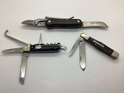 Lot 472 - Multi Tool Folding Pocket Knives, including 'T....