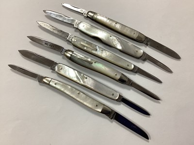 Lot 400 - A Collection of Two Blade Folding Pocket...