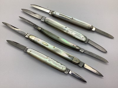 Lot 419 - A Collection of Two Blade Folding Pocket...