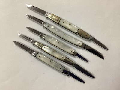 Lot 399 - A Collection of Two Blade Folding Pocket...