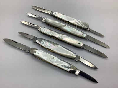 Lot 406 - A Collection of Two Blade Folding Pocket...