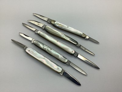 Lot 415 - A Collection of Two Blade Folding Pocket...