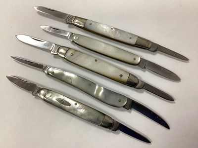 Lot 423 - A Collection of Two Blade Folding Pocket...