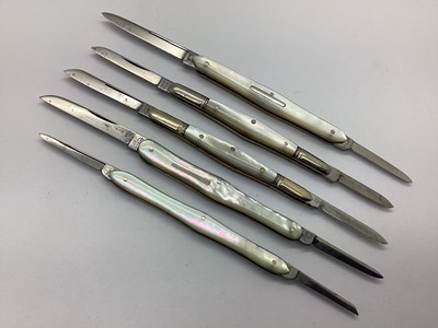 Lot 413 - A Collection of Two Blade Folding Pocket...