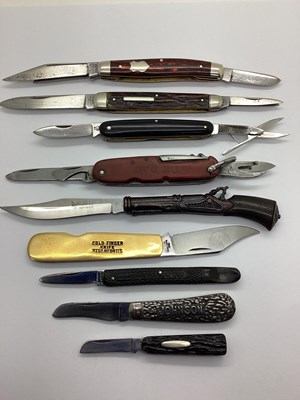 Lot 318 - A Collection of Assorted Folding Knives,...