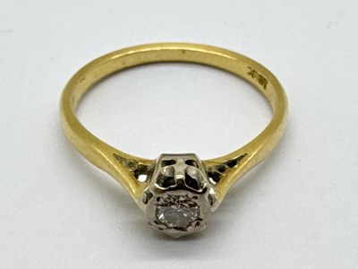 Lot 43 - A Single Stone Diamond Ring, circular collet...
