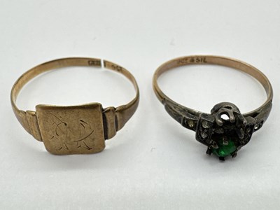 Lot 48 - A Vintage Signet Ring, the square centre panel,...