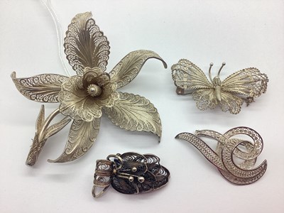 Lot 150 - A Small Collection of Filigree Style Brooches,...