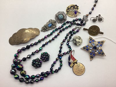Lot 183 - A Collection of Vintage and Later Costume...