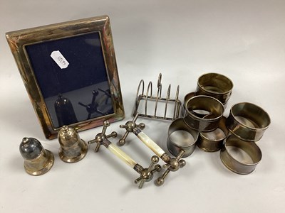 Lot 35 - A Victorian Hallmarked Silver Five Bar Toast...