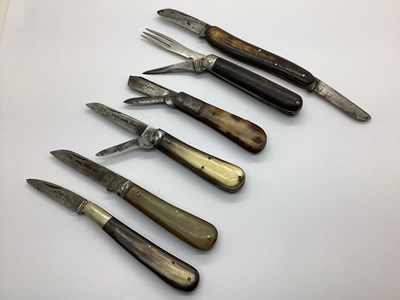 Lot 513 - Antique Folding Pruning and Other Knives,...