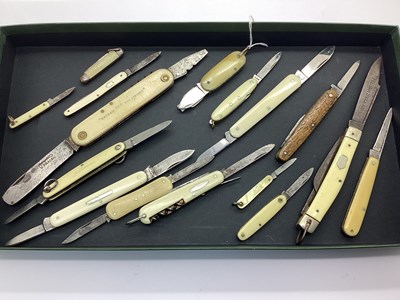 Lot 319 - A Collection of Assorted Folding Pocket Knives,...