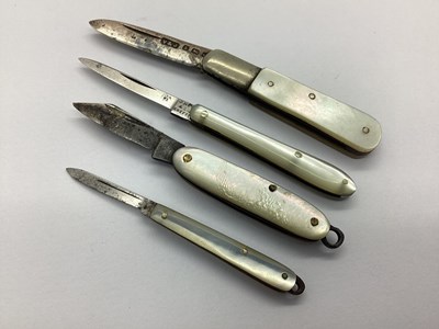 Lot 464 - Miniature Single Blade Folding Knives, mother...