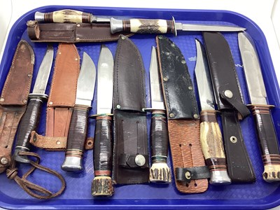 Lot 577 - Assorted Hunting Knives, mainly with sheaths. (8)