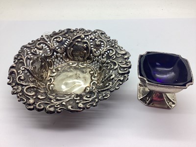 Lot 4 - An Edwardian Hallmarked Silver Bon Bon Dish, J....
