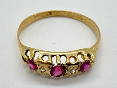 Lot 52 - A Vintage 18ct Gold Three Stone Ring, circular...