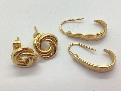 Lot 110 - A Pair of 9ct Gold Foliage Style Earrings, of...