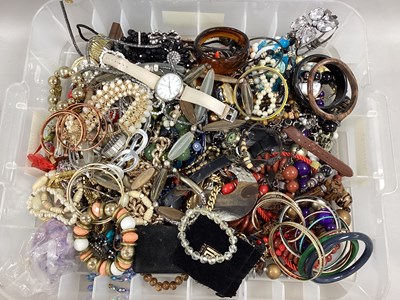 Lot 205 - An Assortment of Modern Costume Jewellery,...