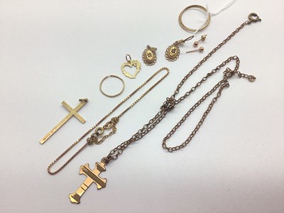 Lot 120 - A 9ct Gold Cross Pendant, of plain design,...