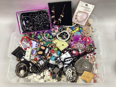 Lot 203 - An Assortment of Modern Costume Jewellery :-...