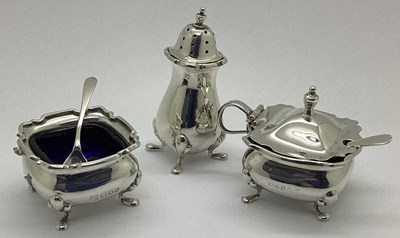 Lot 2 - Walker & Hall; A Hallmarked Silver Salt,...