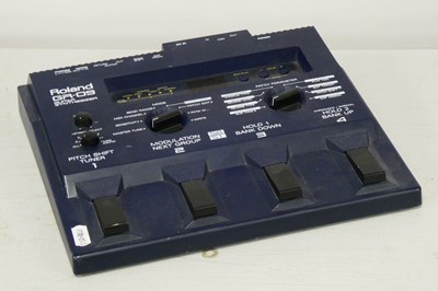 Lot 345 - Roland GR-09 Guitar Synthesizer, with power...