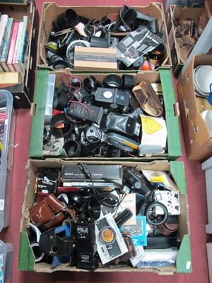 Lot 1076 - A Large Quantity of Camera Accessories to...