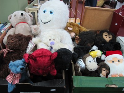 Lot 1069 - A Quantity Of Soft Toys / Teddy Bears. To...