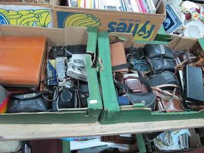 Lot 1112 - Cameras - Voigtlander, Rollei A26, Yashica,...