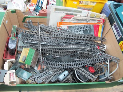 Lot 1113 - Large Quantity of 'OO' Gauge Track, including...